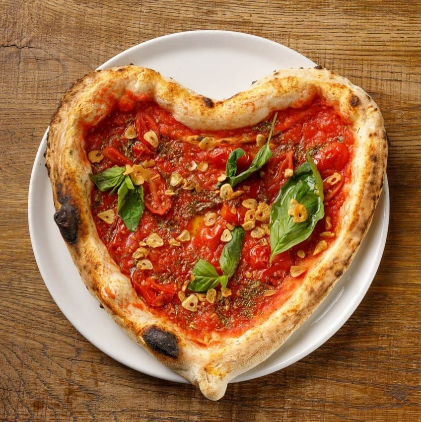 Pizza-inimă, pentru iubiri mari