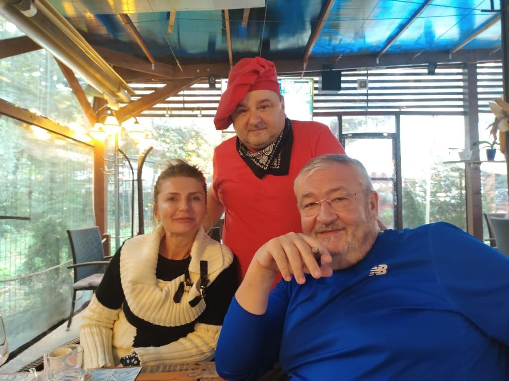 Lângă cuptor, ca între prieteni