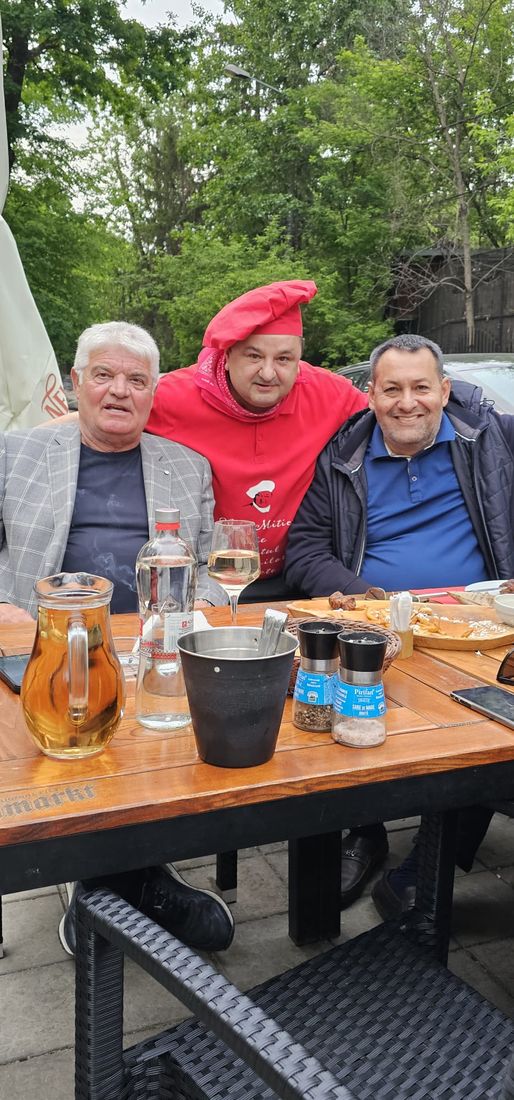 Oaspeți cu zâmbet mare