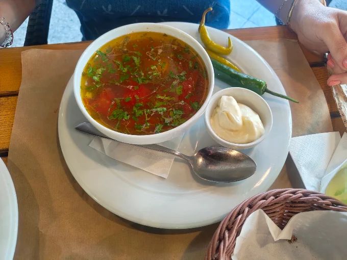 Ciorbă cu smântână și ardei iute